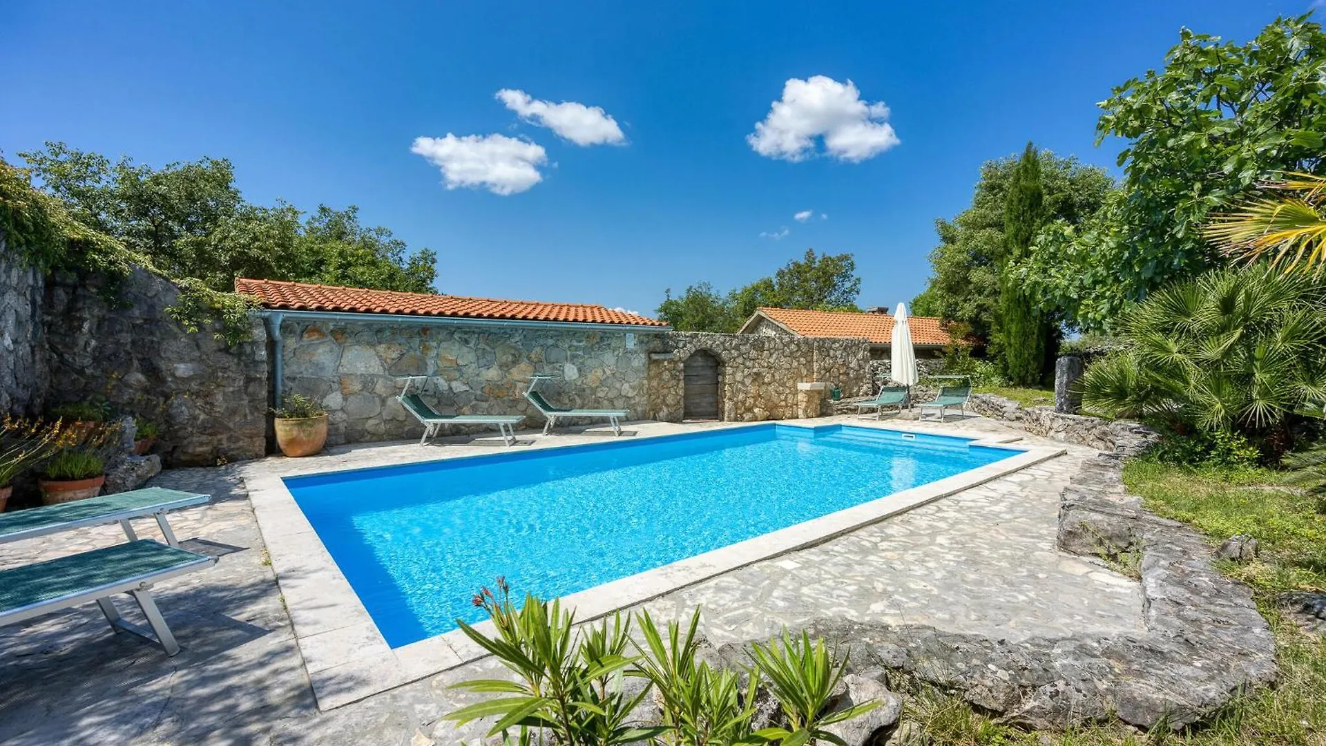 Lovely Home In Malinska With Wifi