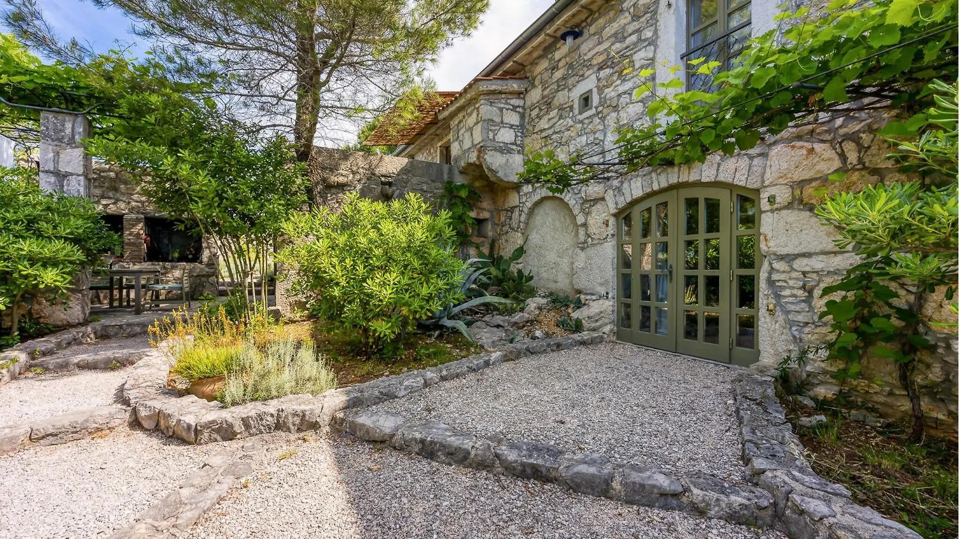 Lovely Home In Malinska With Wifi